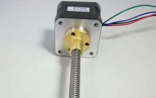 步進電機的42mm(步進電機的簡單控制方法)